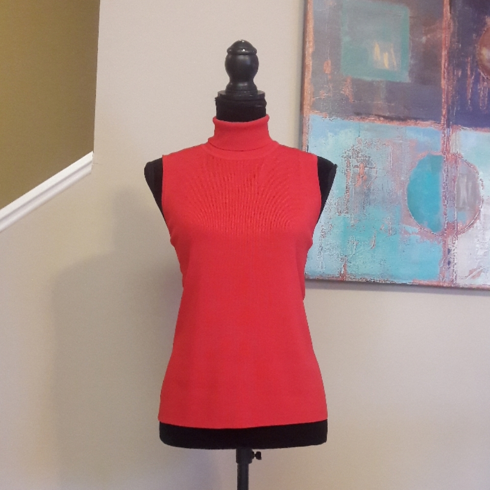 Noviveavix/ Rust/ Turtleneck/ Sleeveless Sweater